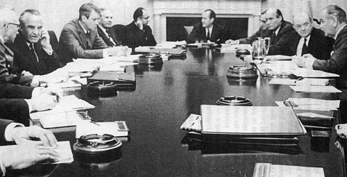 1968: President Johnson consults with advisors on forthcoming Vietnam peace talks.  What’s wrong with this picture?   Everyone in it, except Johnson, was a member of the CFR.  Left to right: Andrew Goodplaster, Averell Harriman, Cyrus Vance, Maxwell Taylor, Walt Rostow, Richard Helms, William Bundy, Nicholas Katzenbach, Dean Rusk, Johnson